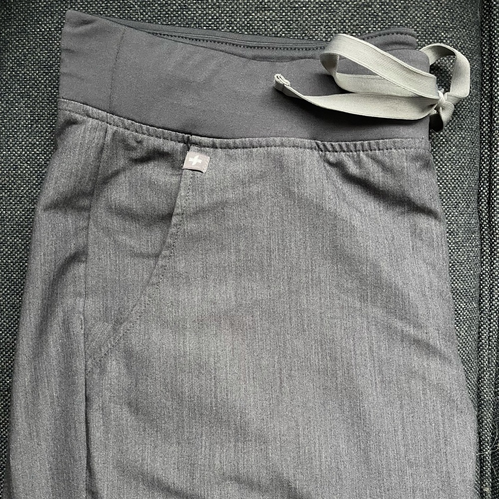 Figs Zamora Large Tall graphite